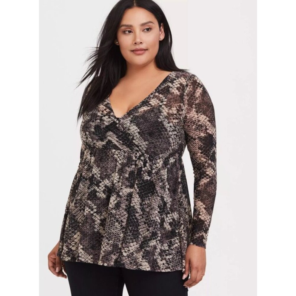 Torrid Blouse Babydoll Knit and Mesh Sheer Snakeskin Brown Women Plus 4/4X 26